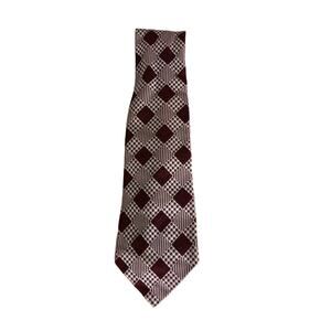 Qiana tie
